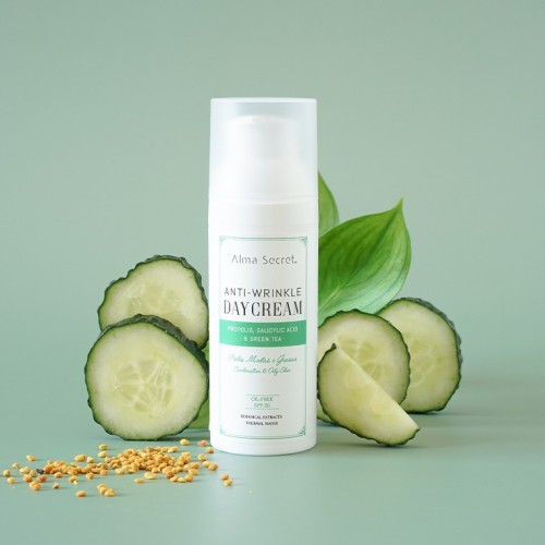 HIDRATANTE ANTIARRUGAS CON PEPITA DE UVA, CENTELLA & RESVERATROL SPF 20